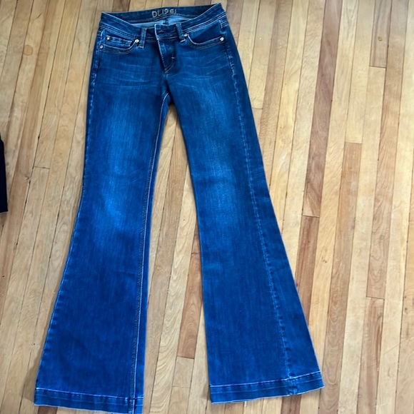 DL 1961 Elisa size 26 - Picture 1 of 4